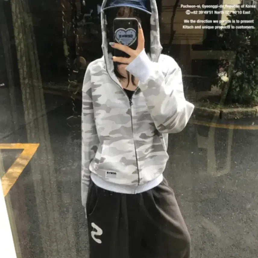 [BUNJANG] SOVE SOVI Highneck Camo Semi-Oversized Hooded Zip-Up White / 쏘브 쏘비 하이넥 카모 세미오버 후드집업 화이트
