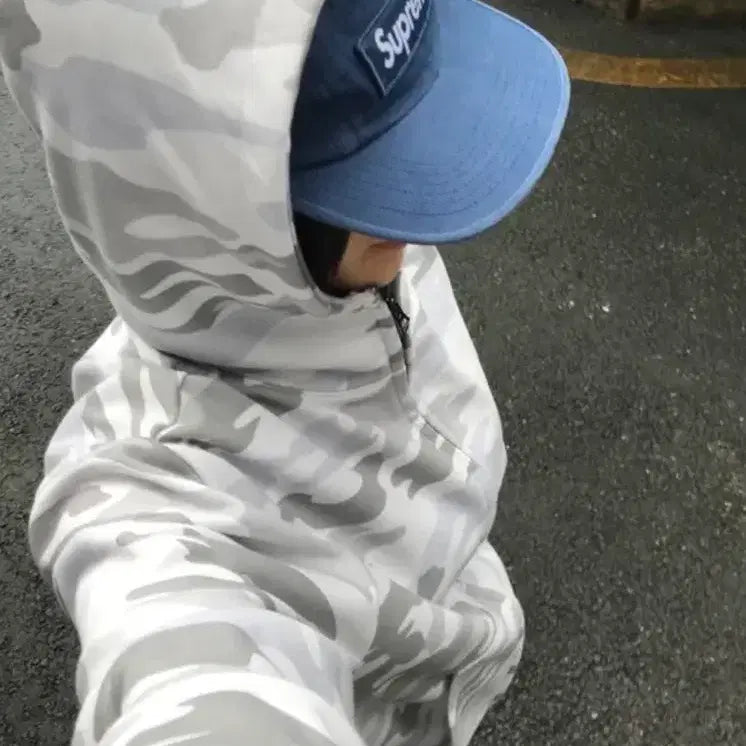 [BUNJANG] SOVE SOVI Highneck Camo Semi-Oversized Hooded Zip-Up White / 쏘브 쏘비 하이넥 카모 세미오버 후드집업 화이트