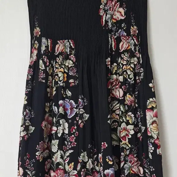 [BUNJANG] Pleated Floral Design Pocket Skirt / 77 ~~ 88 입습니딘