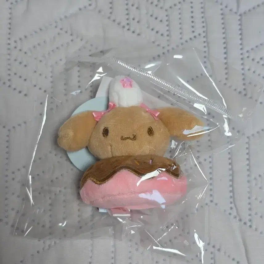 [BUNJANG] Sanrio Cinnamoroll Sweet Cafe Limited Mocha Donut Mascot Plush Keychain / 산리오 시나모롤 스위트 카페 한정 모카 도넛 도너츠 마스코트 인형 키링