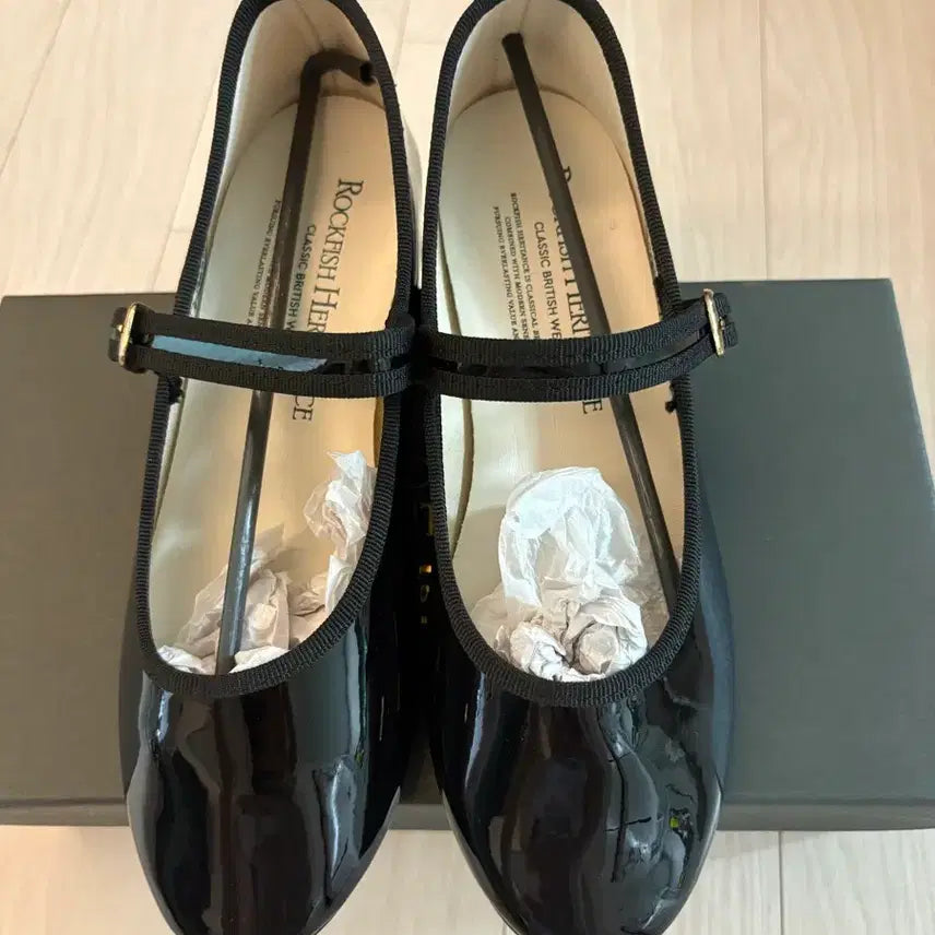 [BUNJANG] Rockfish Black Patent Pumps / 락피쉬