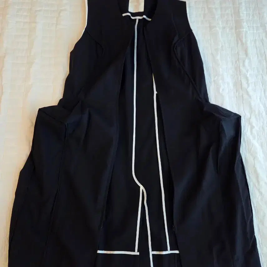 [BUNJANG] KUHO Black Sleeveless Long Vest / 구호 블랙 민소매 롱 베스트