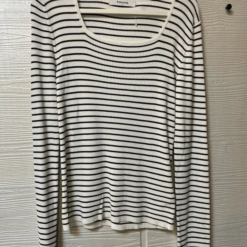 [BUNJANG] Eight Seconds Striped Ribbed Square Neck T-Shirt / 25년제조 에잇세컨즈 스트라이프 리브드 스퀘어넥 티셔츠