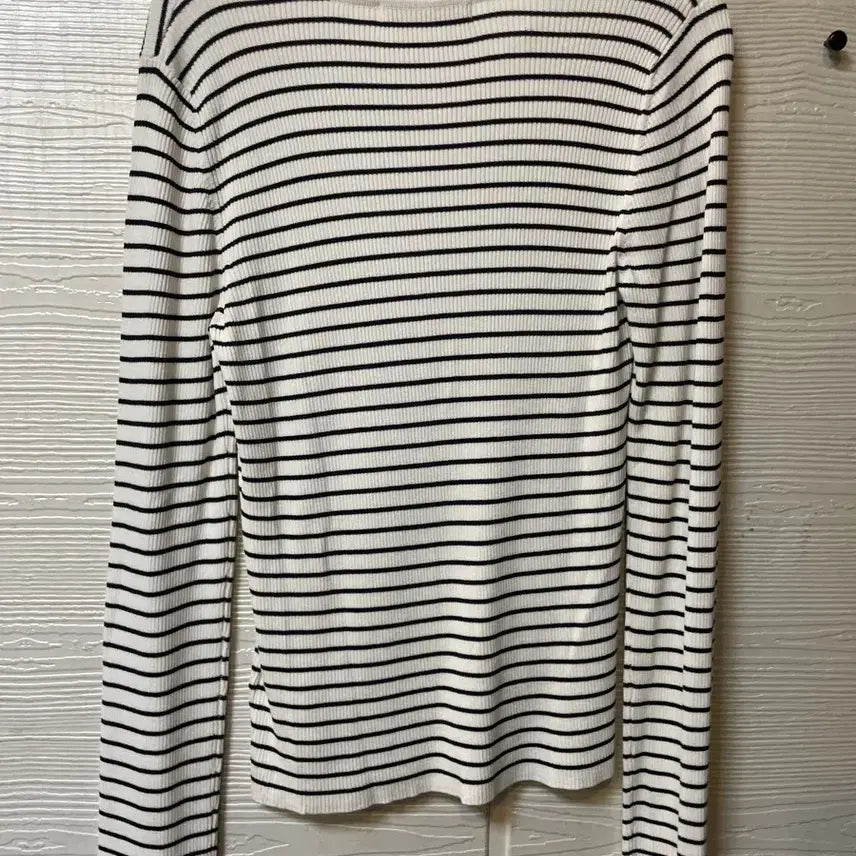 [BUNJANG] Eight Seconds Striped Ribbed Square Neck T-Shirt / 25년제조 에잇세컨즈 스트라이프 리브드 스퀘어넥 티셔츠