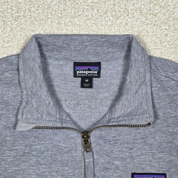 [BUNJANG] Patagonia P-6 Label Organic Cotton Quarter Zip Sweatshirt / [파타고니아] P-6 라벨 오가닉 코튼 쿼터집 맨투맨 | A00410
