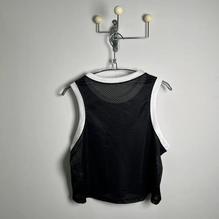 [SOLD OUT] 마르디 메크르디 블랙 메쉬 크롭 나시