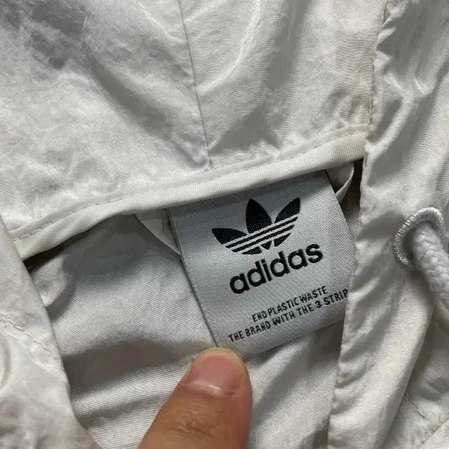 [SOLD OUT] 아디다스 크롭 바람막이