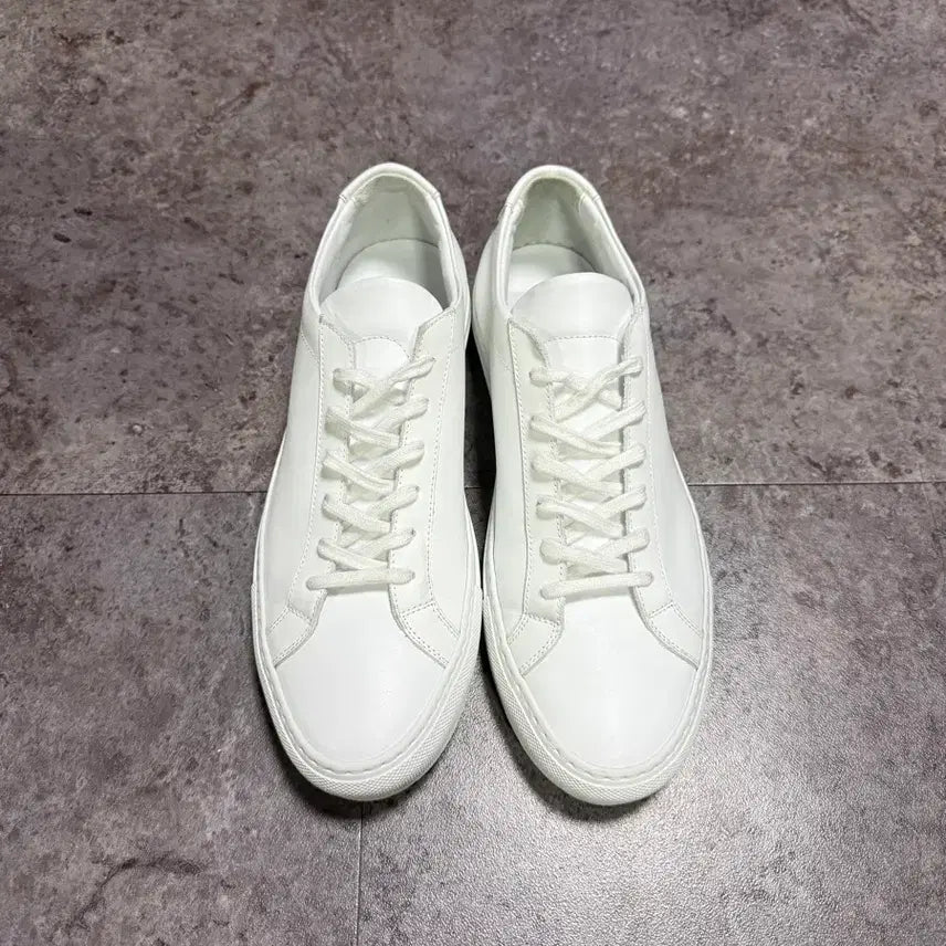 [SOLD OUT] 커먼프로젝트 스니커즈 42 새제품급