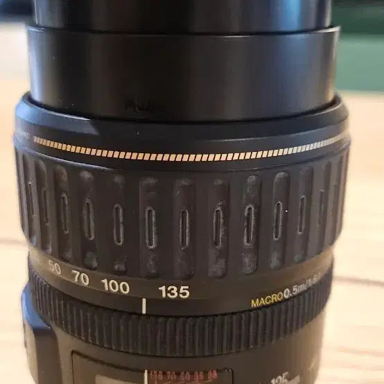 [SOLD OUT] 캐논 EF 28-135mm F3.5-5.6 IS USM 렌즈