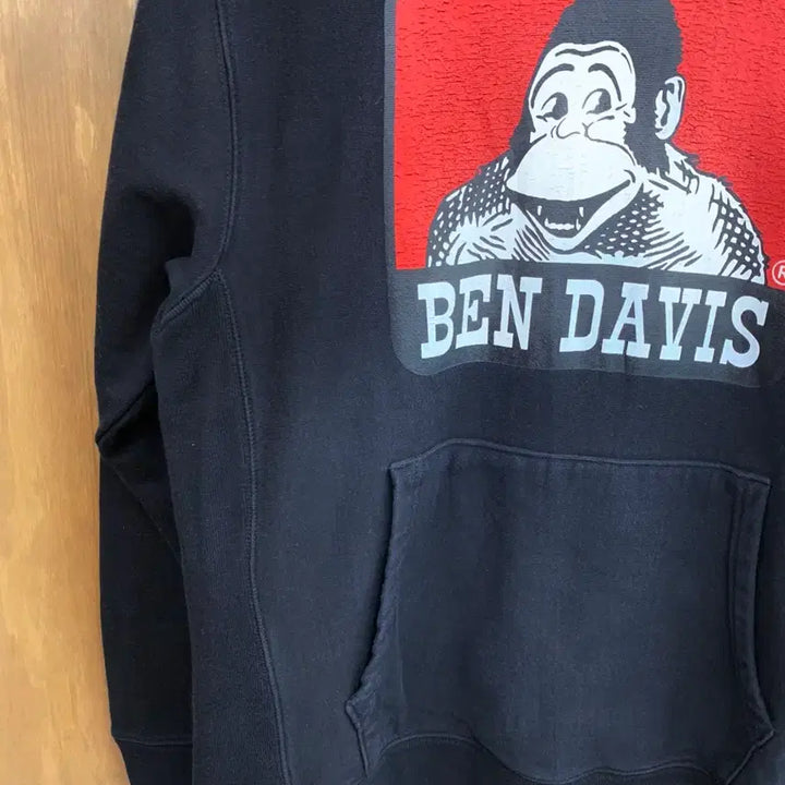 [SOLD OUT] 밴데이비스 빅로고 후드티