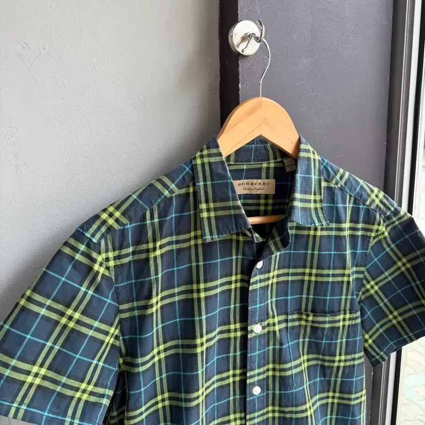 [SOLD OUT] M/ 버버리 신형 노바체크 반팔 셔츠