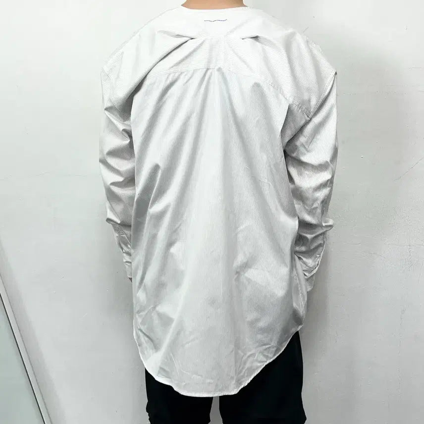 [SOLD OUT] 아더에러 논카라 비대칭 스트라이프 루즈 셔츠 화이트