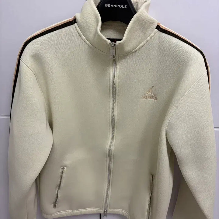 [SOLD OUT] [L] 조던 x 아 마 마니에르 트랙 자켓 코코넛 밀크 - 아시아
