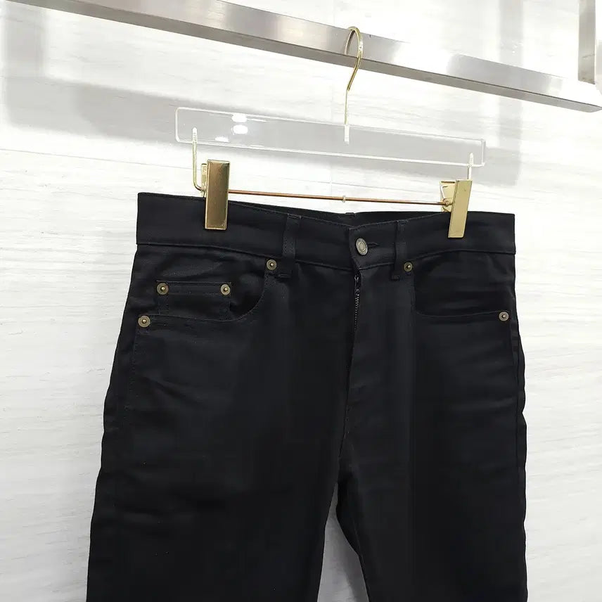 [SOLD OUT] 30 / 생로랑 블랙 코팅진 484345
