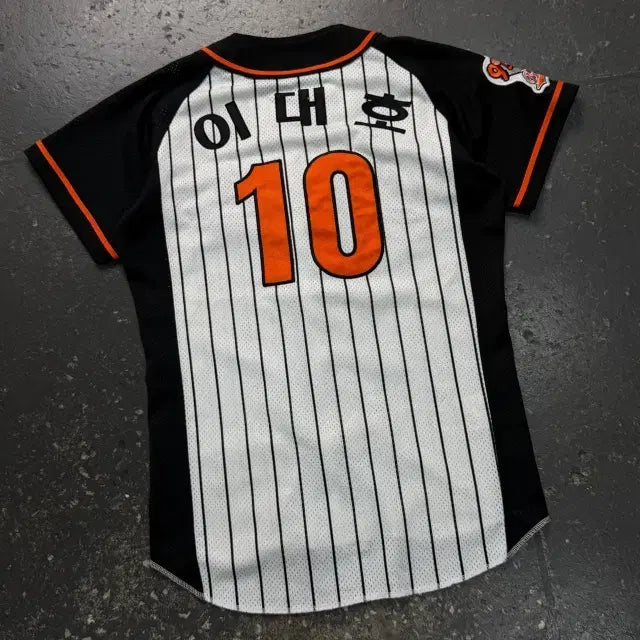 [SOLD OUT] 90 롯데자이언츠 이대호 08 올드 유니폼