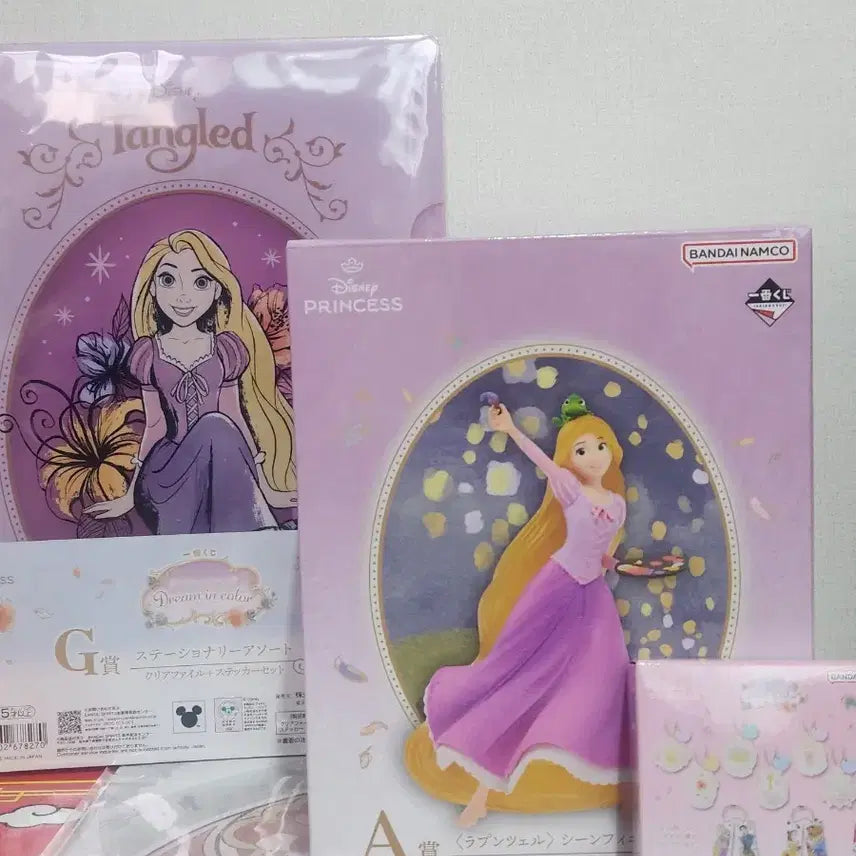 [BUNJANG] Disney Tangled Rapunzel Ichiban Kuji Prize A, G, H Figure, Keyring, and File Set / 택포 3.5 디즈니 라푼젤 제일복권 A상 G,H상 피규어 키링 파일 세트