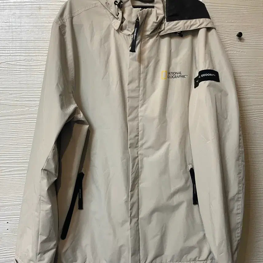 [SOLD OUT] 내셔널지오그래픽 공용 베이직 후드 바람막이 XL (후드탈부착 가능)