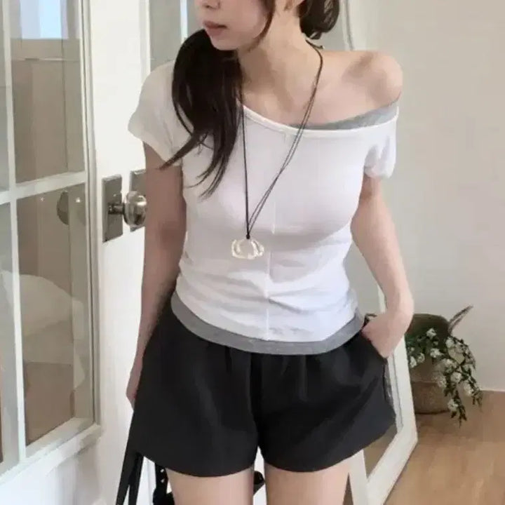 [SOLD OUT] 에이블리 배색 반팔 티셔츠 화이트