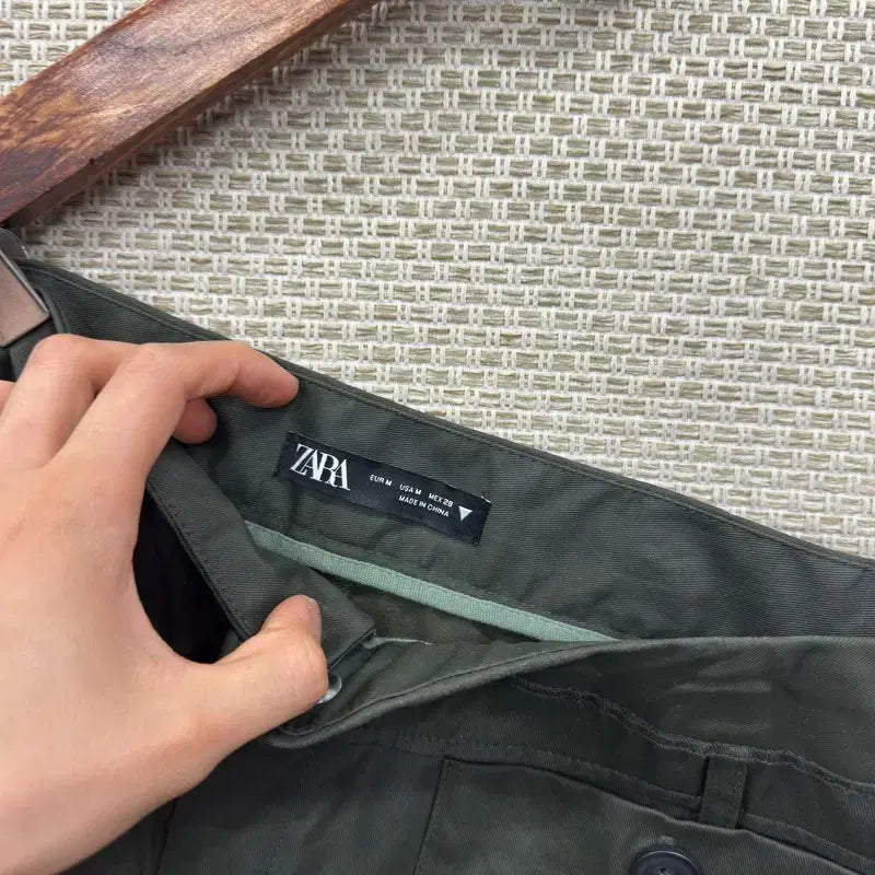 [SOLD OUT] 자라 ZARA 8부 왁스 팬츠 28인치 D06507