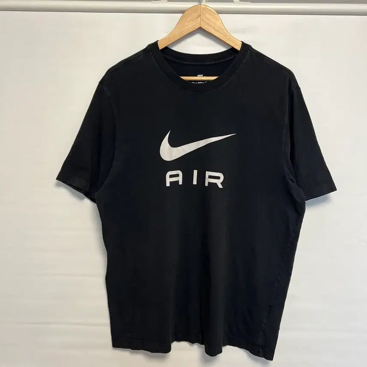 [SOLD OUT] [정품/2XL] 나이키 스우시 에어 블랙 반팔티