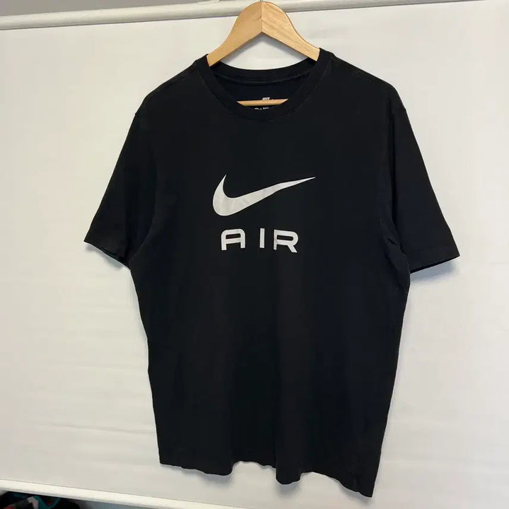 [SOLD OUT] [정품/2XL] 나이키 스우시 에어 블랙 반팔티