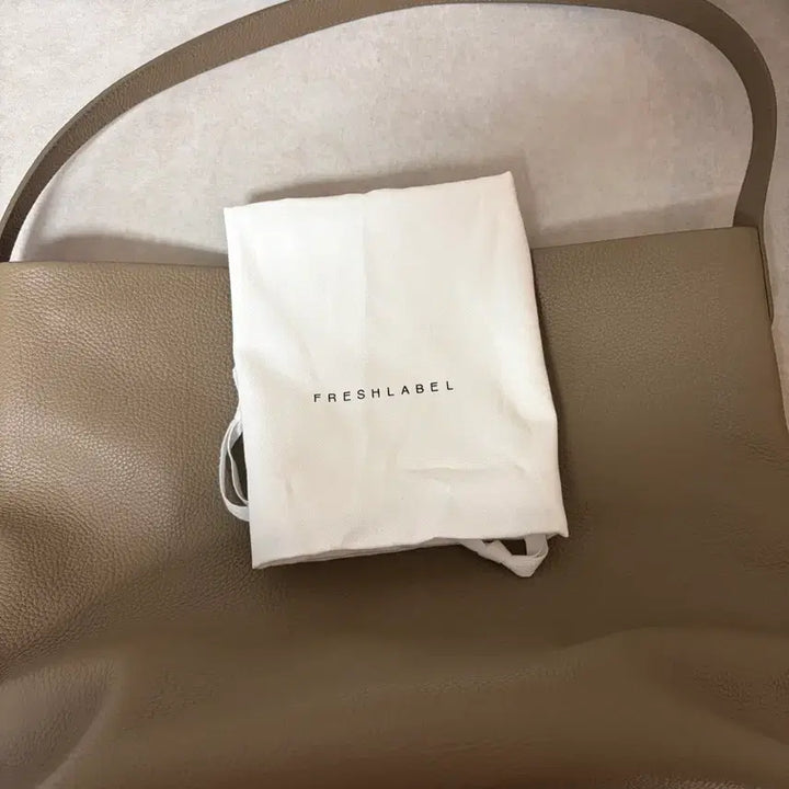 [SOLD OUT] 프레시라벨 덴버백 카키베이지 라지 L사이즈