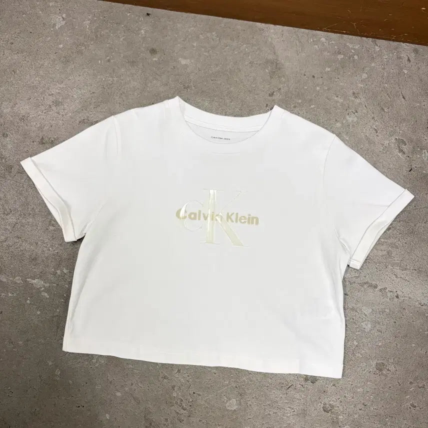 [SOLD OUT] 캘빈클라인 반팔티[2957]
