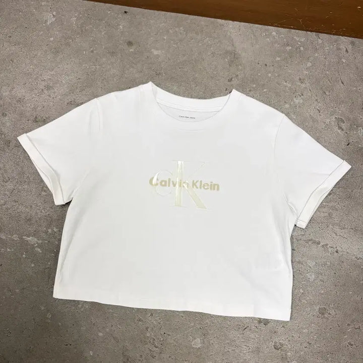 [SOLD OUT] 캘빈클라인 반팔티[2957]