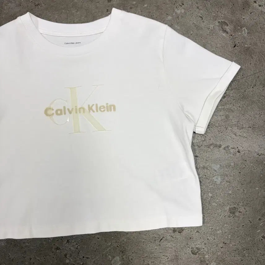 [SOLD OUT] 캘빈클라인 반팔티[2957]