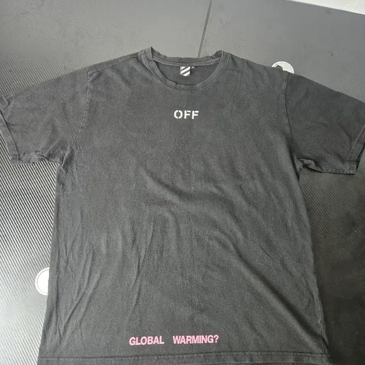 [SOLD OUT] 오프화이트 반팔 티셔츠 블랙
