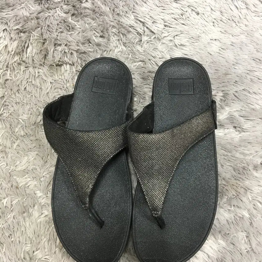 [SOLD OUT] (신품급컨디션) 핏플랍 여성 쪼리 샌들250