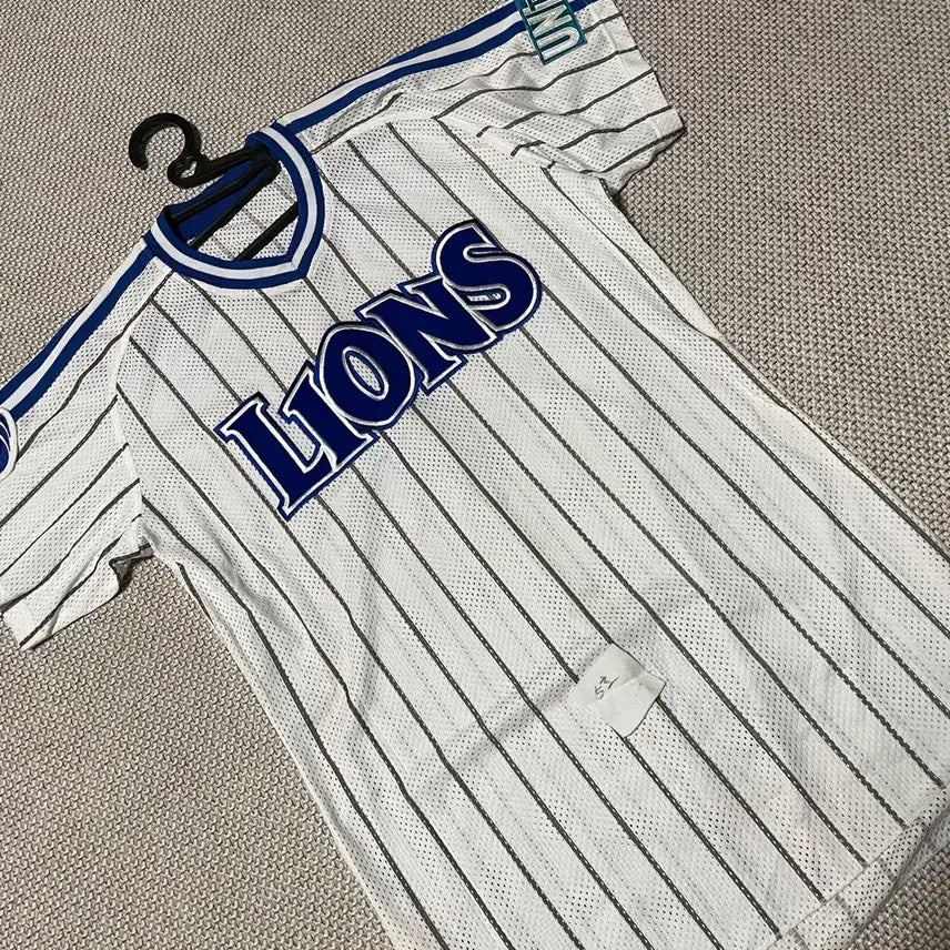 [SOLD OUT] L-XL 삼성라이온즈 올드유니폼 이성훈 유니폼 B.8311
