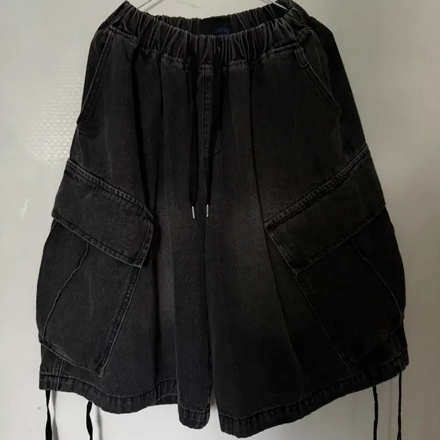 [SOLD OUT] 흑청 버뮤다