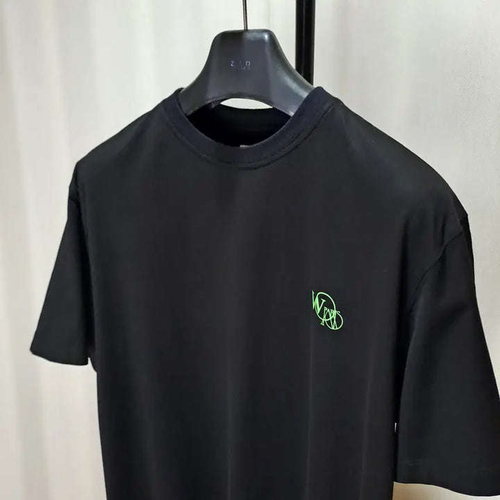 [SOLD OUT] (택포) 우영미 글로우 다크코인 반팔티 50 C114