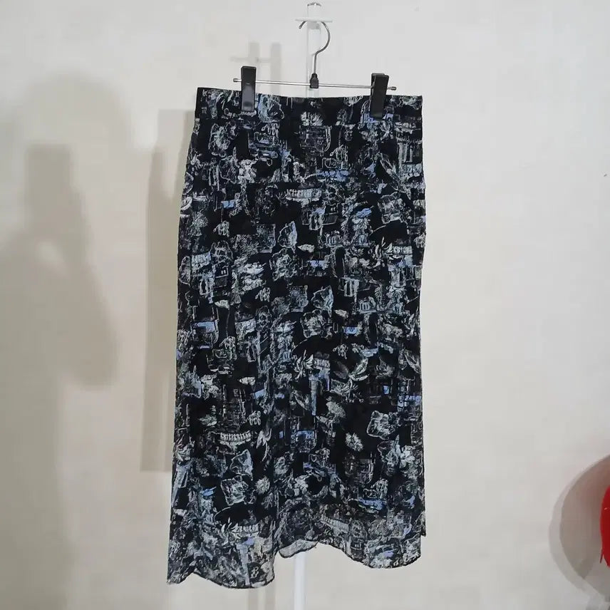 [SOLD OUT] 래트 레이스 롱 스커트