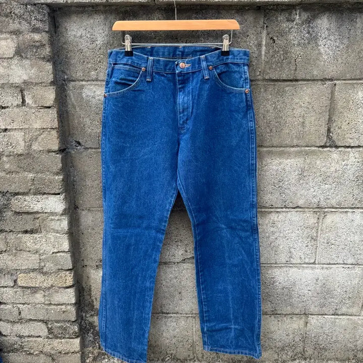 [SOLD OUT] 00s 랭글러 빈티지 13mwz 카우보이컷 데님 팬츠 32