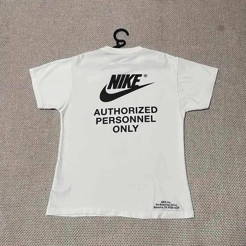 [SOLD OUT] L 나이키 라운드 반팔티 B.8426