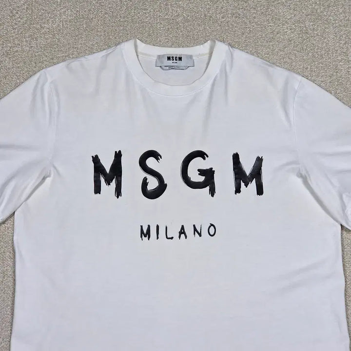 [SOLD OUT] [MSGM] 브러쉬 로고 반팔 티셔츠 | S00482