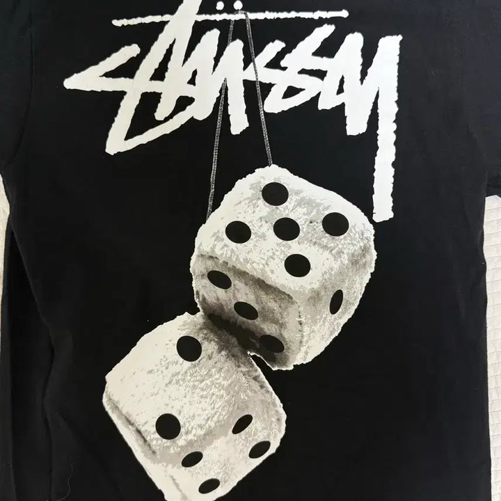 [SOLD OUT] 스투시 퍼지다이스 블랙 반팔 티셔츠 S