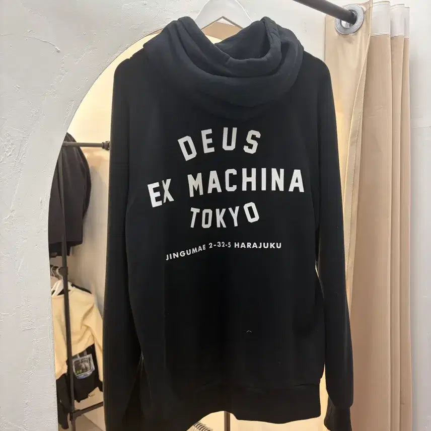 [SOLD OUT] 데우스 도쿄 빅로고 후드티