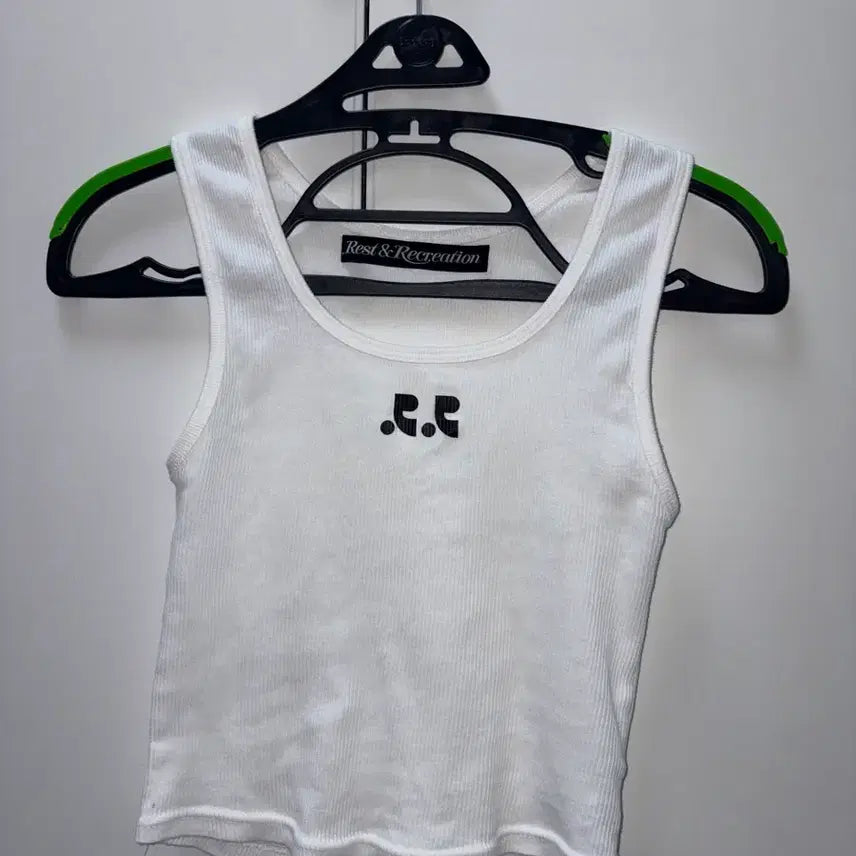 [SOLD OUT] 레스트앤레크레이션 나시 탱크탑 RR LOGO SHORT TANK TOP