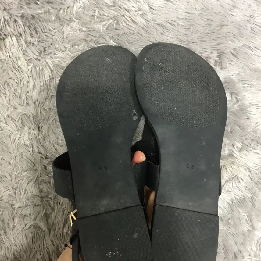 [SOLD OUT] 토리버치 가죽 쪼리 샌들