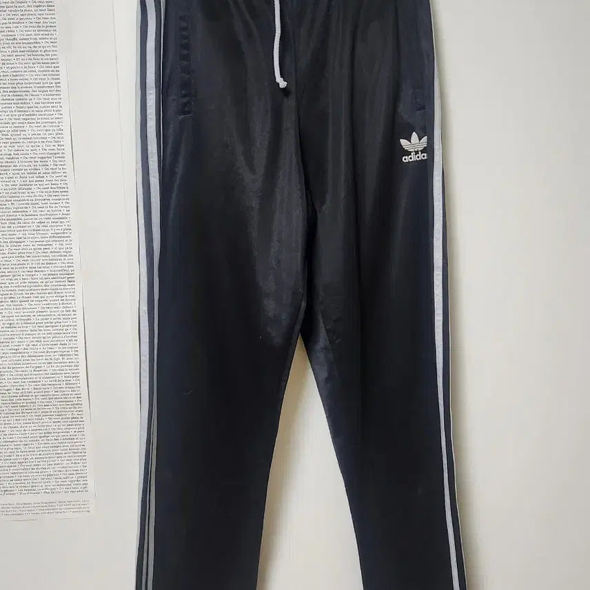 [SOLD OUT] 아디다스 트랙 팬츠 블랙 트레이닝 팬츠