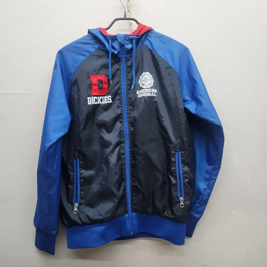 [SOLD OUT] 올드스쿨 디키즈 와펜 로고 후드 바람막이 S(M)