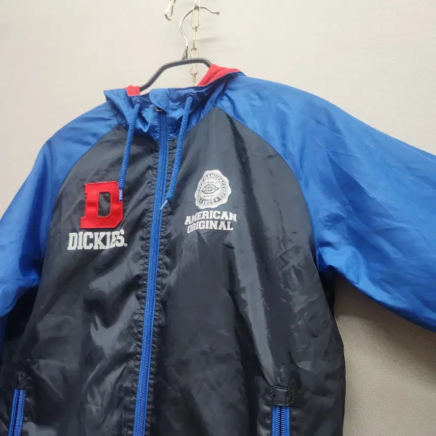 [SOLD OUT] 올드스쿨 디키즈 와펜 로고 후드 바람막이 S(M)