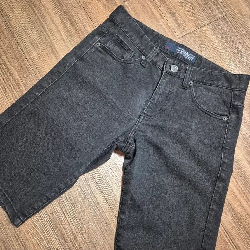 [SOLD OUT] (29~30) 게스 블랙워싱 데님 반바지