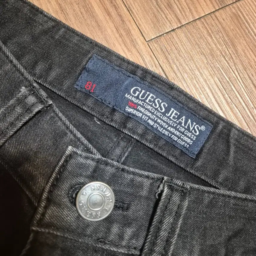 [SOLD OUT] (29~30) 게스 블랙워싱 데님 반바지