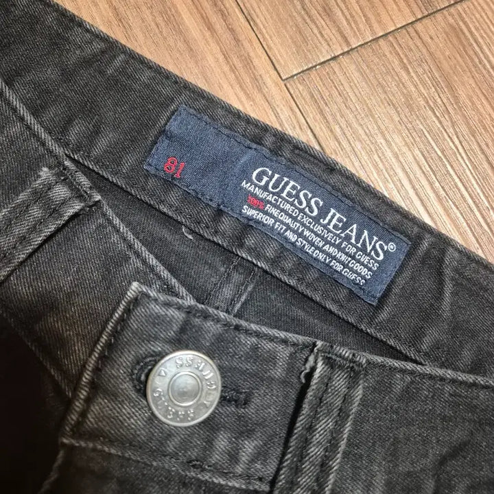 [SOLD OUT] (29~30) 게스 블랙워싱 데님 반바지