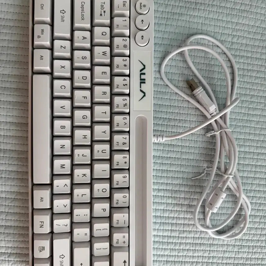 [BUNJANG] AULA Wing F3061 Wired Silicone Keyboard / AULA 윙 F3061 유선 실리콘 키보드 팝니다(설명 필독 부탁드려요)