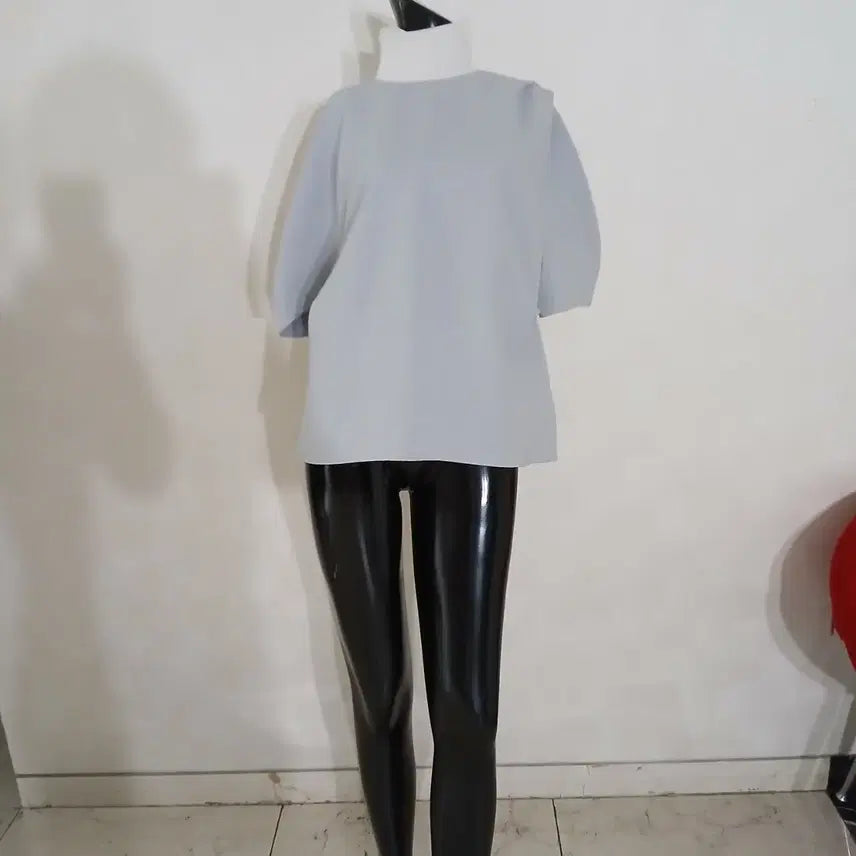 [BUNJANG] Bowen Back Button Blouse Free Size / 보웬 백버튼 블라우스 Free